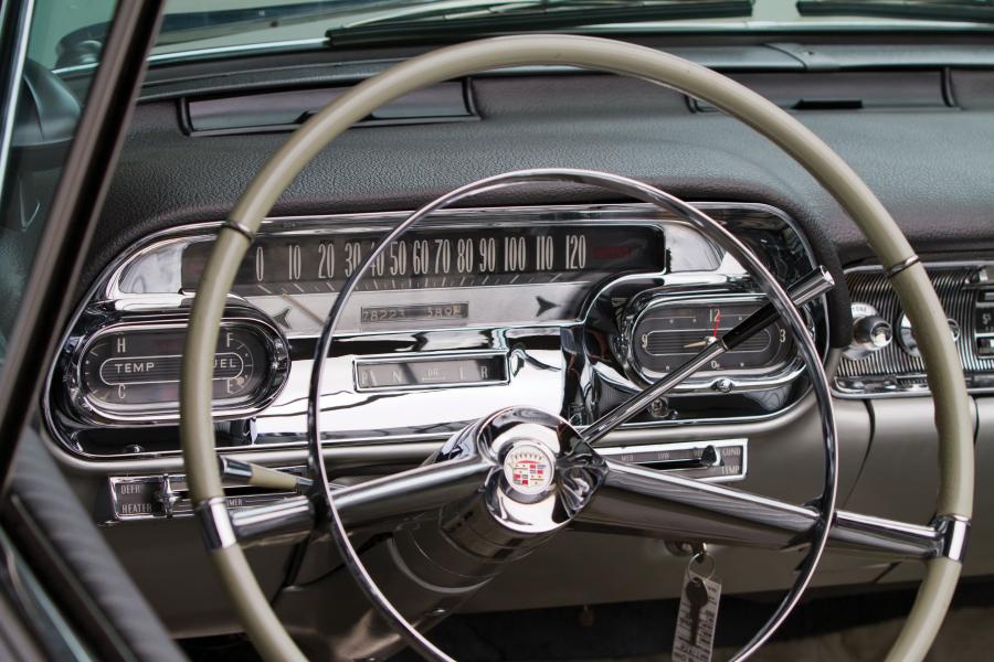  Cadillac Eldorado Biarritz Convertible 1958 года  (фото 26 из 39)